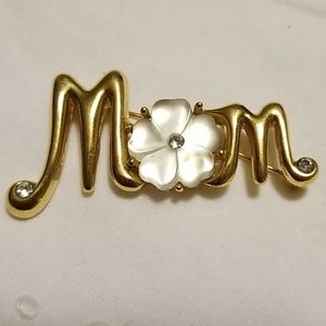 Mom pin